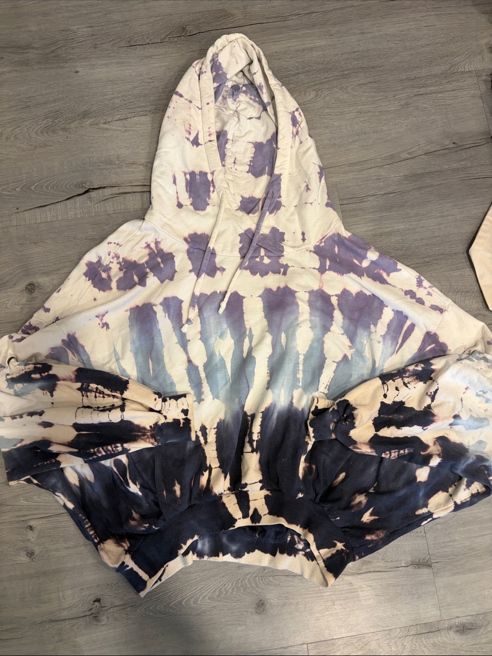 Young Fabulous & Broke Lavender, Navy & Cream Tie-Dye Hooded Pullover